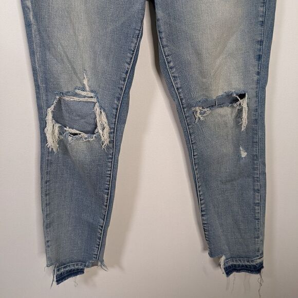 BlankNYC The Bond Mid Rise Skinny Jeans - Picture 3 of 11